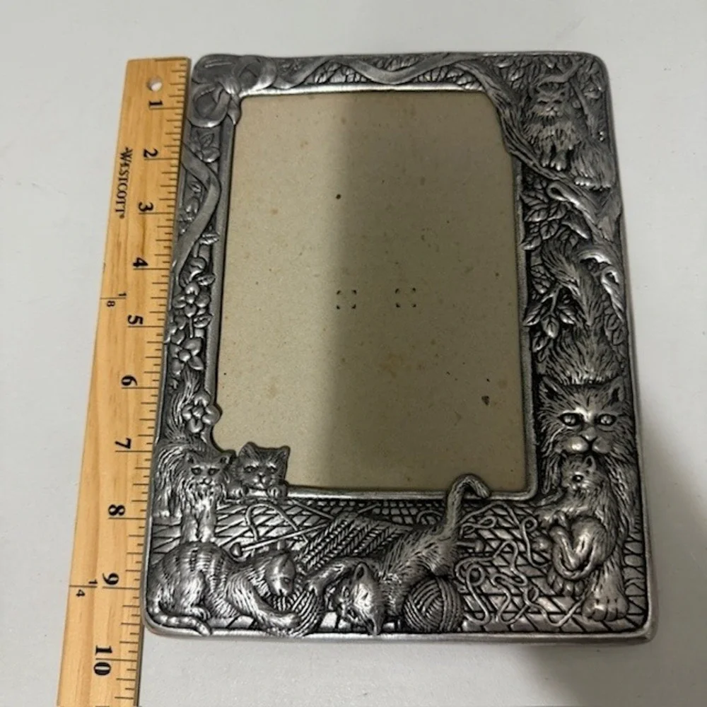 Vintage Pewter Cat Picture Frame Kittens Playing Yarn Silver Tone 4x6